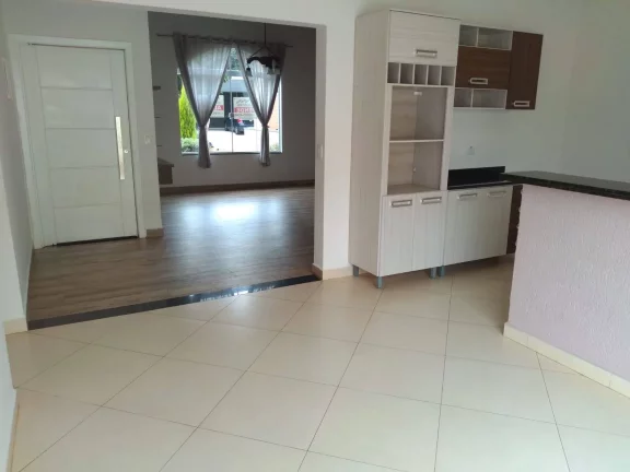 Imagem CASA dentro de condomínio residencial