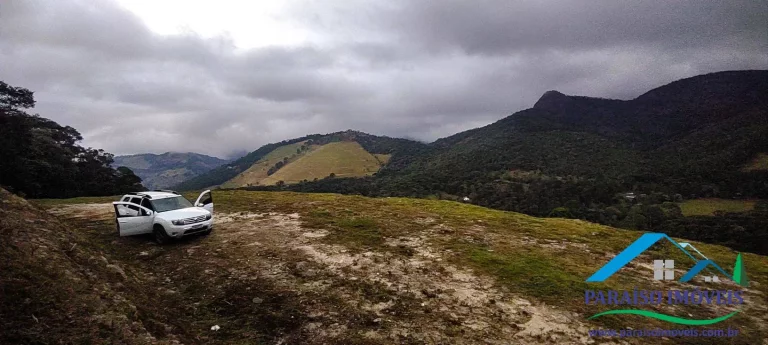 Imagem Terreno Rural em Gonçalves - Uma Experiência Sensorial Inesquecível!