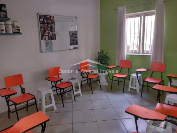 Imagem Casa comercial para vender, em avenida de grande fluxo, ao lado da Unip.

Casa totalmente preparada ...