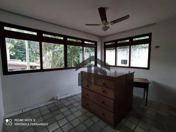 Imagem Casa de 230m² para alugar, com 3 quartos (1 suíte), localizada em Aldeia, Camaragibe - Pernambuco.