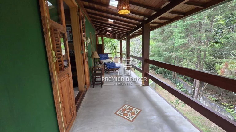 Imagem Casa à venda, 226 m² por R$ 1.250.000,00 - Bom Retiro - Teresópolis/RJ