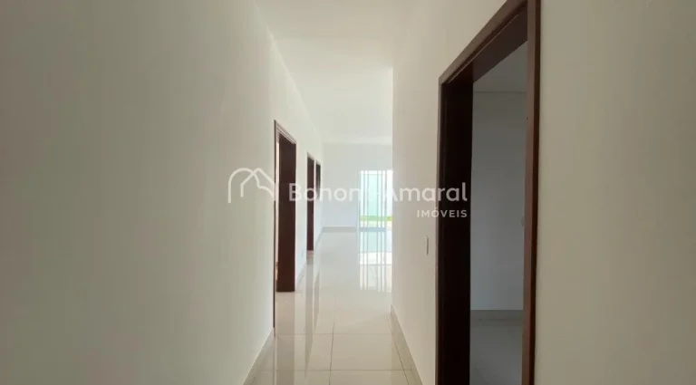 Imagem Descubra o prazer de morar em um condomínio encantador e bem localizado, em um sobrado deslumbrante...