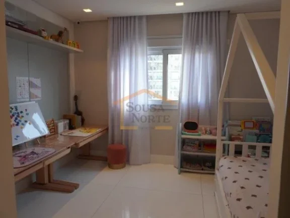 Imagem Apartamento de alto padrão, 297m², porteira fechada, 3 dormitórios, sendo 3 suites, 1 com hidroma...