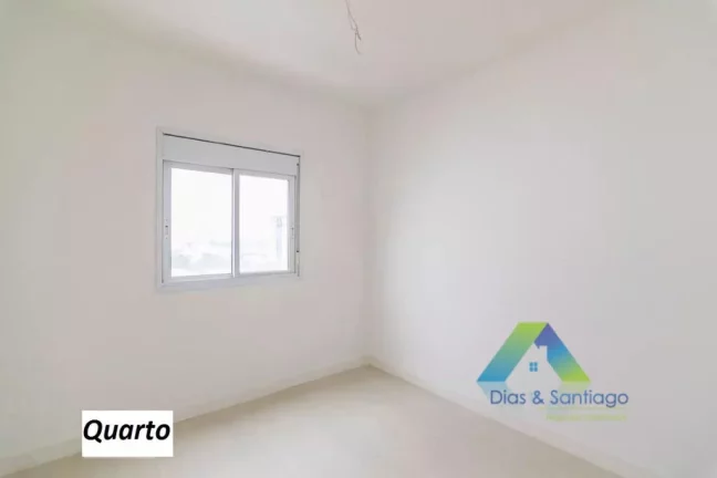 Imagem Santo André Casa 200 metros em condomínio, 3 dormitórios, 2 vagas ótimo valor e localização.