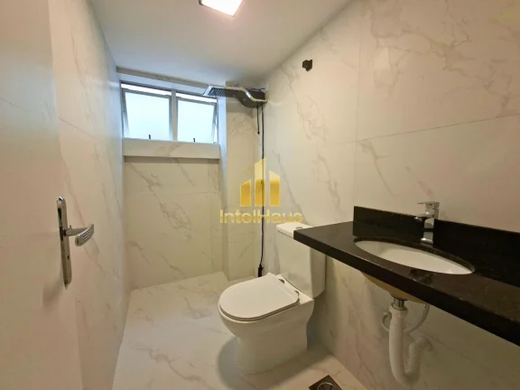 Imagem Apresentamos um excelente apartamento totalmente reformado e pronto para morar no bairro Água Verde...