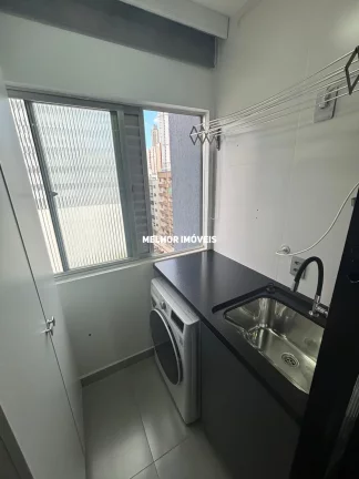 Imagem Apartamento com 02 dormitórios mobiliado e decorado á venda no centro de Balneário Camboriú.