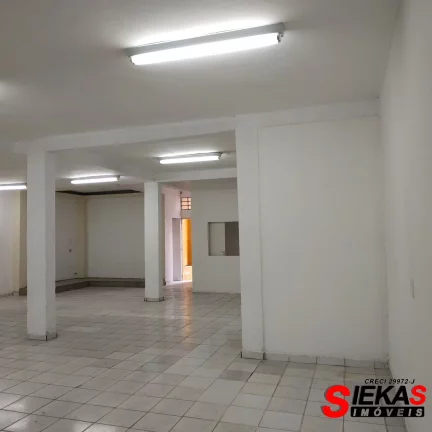 Imagem Salão Comercial na Vila Santana, São Paulo-SP: 2 Salas, 6 Banheiros, 3 Vagas, 300m². Venha Conferir!