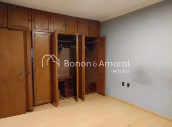 Imagem ESTA LINDA CASA ESTÁ A VENDA E PODE SER SUA. IMAGINE USUFRUIR COM SUA FAMÍLIA DESTA RESIDÊNCIA ES...