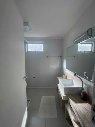 Imagem Apartamento Mobiliado com 1 dormitórios sendo 1 vagas de garagem em Balneário Camboriú