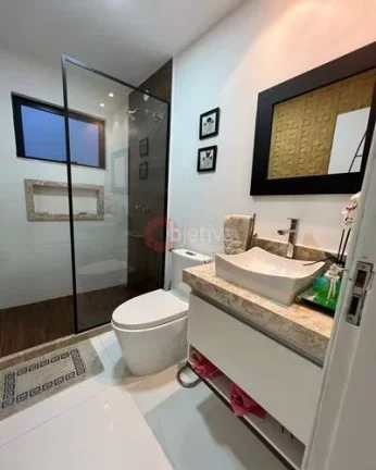 Imagem Excelente casa linear de 2 quartos no bairro Caravelas em Búzios
