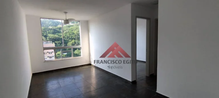 Imagem Apartamento de sala dois quartos e vaga de garagem,em excelente localização em Santa Rosa(Pé pequeno)colado a todo comércio do largo do Marrão,Bancos