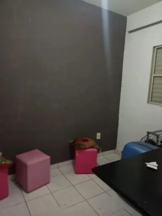 Imagem Salão Comercial de Alto Padrão para Locação na Vila Santana, Sorocaba-SP: 2 Salas, 1 Banheiro, 146m² de Área.