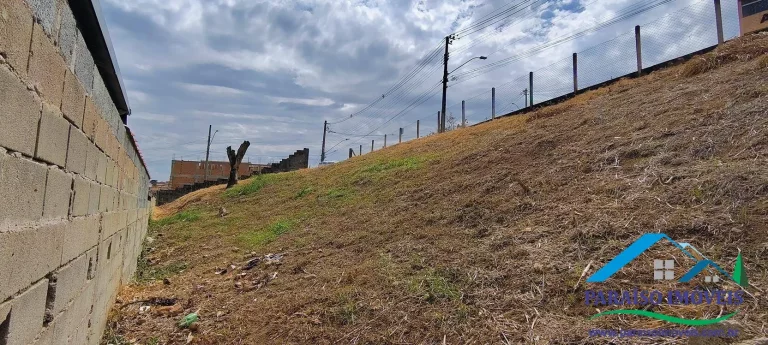 Imagem Oportunidade Única: Terreno Comercial em Avenida de Grande Fluxo!