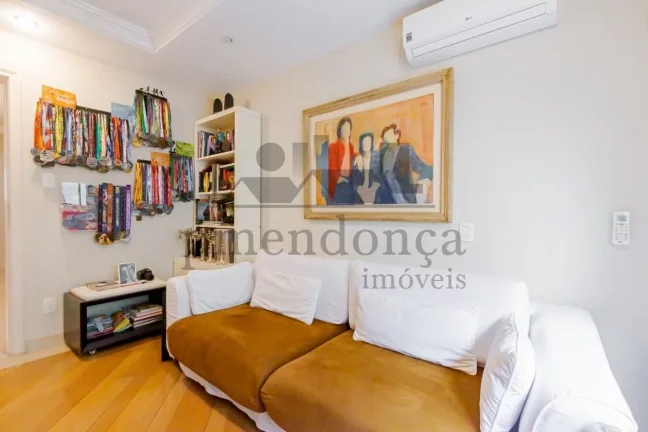 Imagem Higienopolis apto, 3 dormts, 1 suite, 2 vagas 250 mts uteis