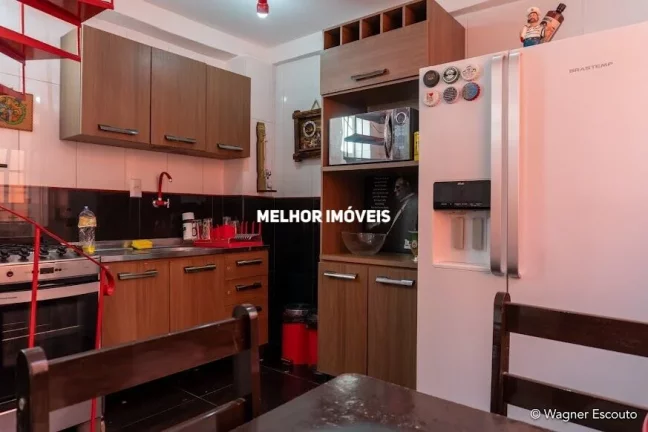 Imagem Casa com Edícula e Kitnet, totalmente mobiliada, localizada no bairro Teresópolis Porto Alegre - RS
