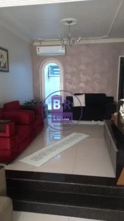 Imagem Casa a Venda - Excelente Imóvel para Moradia ou Locação