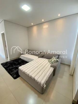 Imagem Sobrado à venda com 221 m² construídos em terreno de 301 m² no Condomínio Residencial Club Port...