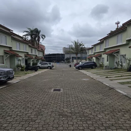 Imagem VENDO LINDO SOBRADO EM CONDOMÍNIO FECHADO NO BAIRRO PEDREIRA!