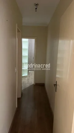 Imagem Casa ampla no Jardim das Palmeiras, zona norte de Londrina, com 3 quartos, 3 banheiros, churrasqueira, terraço e 178m² de área construída