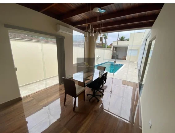 Imagem Casa em Condomínio para Venda em Ubatuba / SP no bairro Horto Florestal