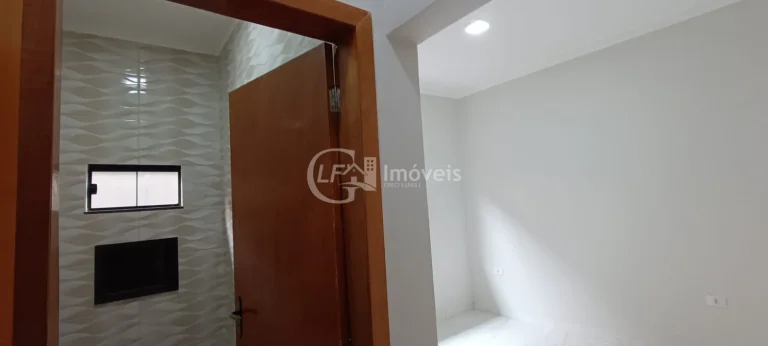 Imagem Casa à Venda em Campo Grande-MS 3 quartos, 1 suíte, 1 sala, 3 vagas de garagem, 98m² - Vila Santo Amaro!