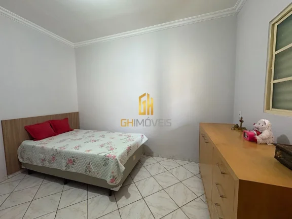 Imagem Casa com 3 quartos no Jardim Das Esmeraldas, em terreno com 213m² com 115m² de área construída p...
