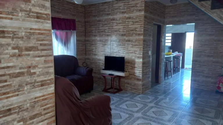 Imagem Casa para Venda em Itanhaém, Loty, 3 dormitórios, 1 suíte, 1 banheiro, 4 vagas