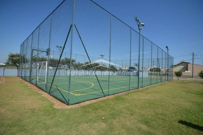 Imagem Terreno à venda no Condomínio Campos do Conde II em Paulínia, com 300 metros e totalmente plano.
...