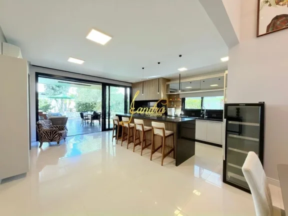 Imagem Casa no Velas da Marina com amplas 4 suítes, Jacuzzi