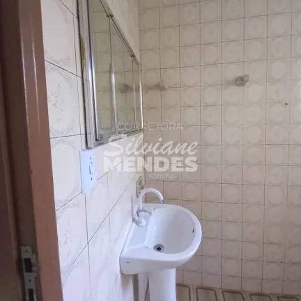 Imagem Excelente ponto comercial com loja, casa 2 dorms, quintal e edícula
