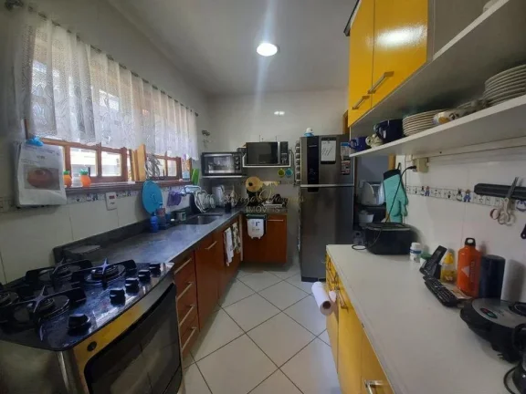 Imagem Casa em Condomínio para Venda em Teresópolis / RJ no bairro Iucas