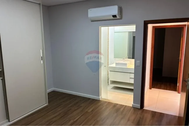 Imagem Linda casa no Condomínio Residencial Villa do Bosque