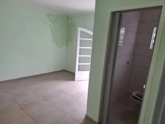 Imagem Sobrado à Venda em Mauá-SP, Parque São Vicente: 3 Quartos, 3 Suítes, 4 Banheiros, 2 Vagas, 145m² de Área