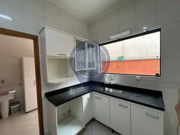 Imagem Casa em Condomínio à venda em Bosque da Saúde, São Paulo-SP: 2 quartos, 2 suítes, 3 banheiros, 2 vagas, 142m²!