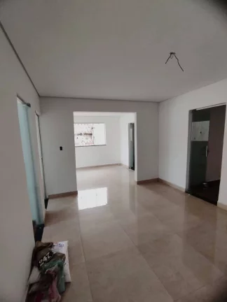 Imagem LINDA CASA DE 4 QUARTOS NO BAIRRO BERNARDO MONTEIRO, EM CONTAGEM!