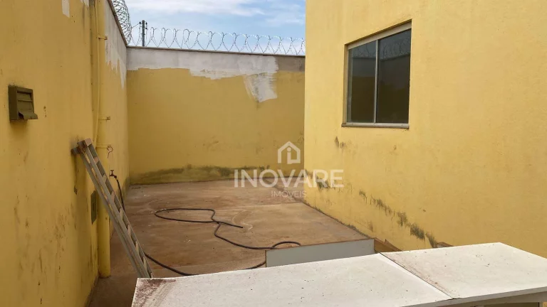 Imagem Casa com 2 dormitórios à venda, 80 m² por R$ 320.000,00 - Jardim América - Itumbiara/GO