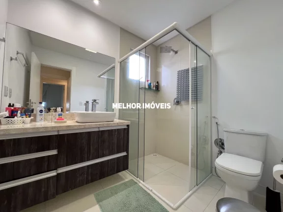 Imagem Apartamento mobiliado á venda com 3 suítes, 2 vagas de garagem localizado em Balneário Camboriú