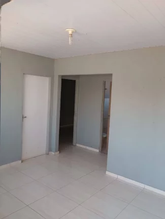 Imagem CASA A VENDA DE ESQUINA BEM LOCALIZADA 02 DORMITÓRIOS EM VALPARAISO SP