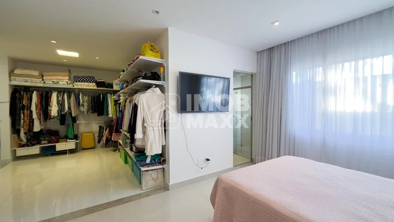Imagem Quadra 10 Conjunto A Jardim Botânico 3 com 4 quartos 3 suítes