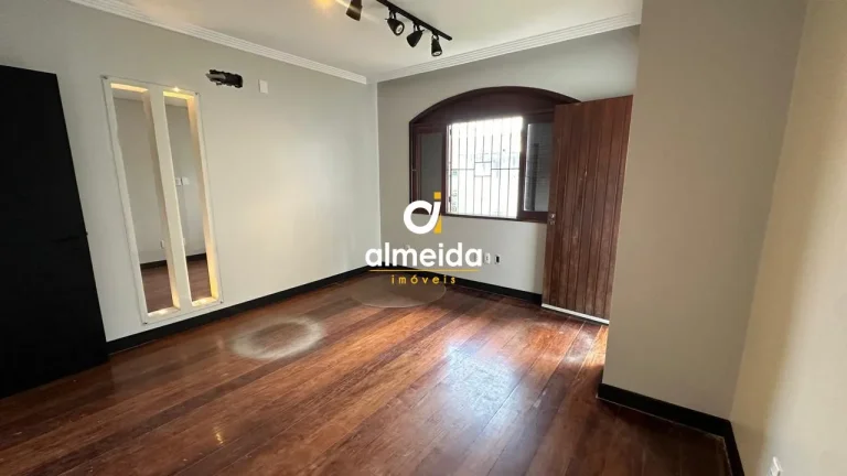 Imagem Casa 3 dormitórios à venda Nossa Senhora de Lourdes Santa Maria/RS