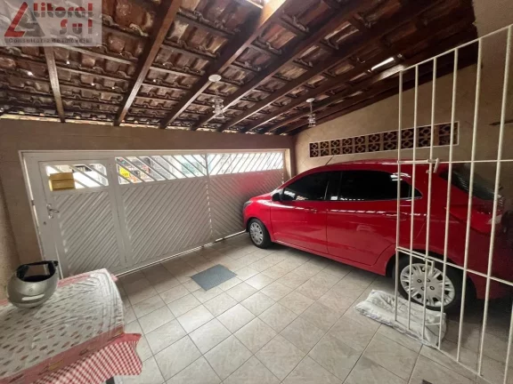 Imagem Casa à venda em Praia Grande-SP, bairro Nova Mirim, 2 quartos, 1 sala, 2 banheiros, 2 vagas, 70m².