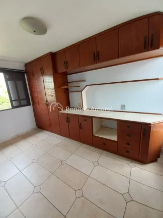 Imagem Localizada no sofisticado Residencial Parque dos Ipês, esta casa impressiona pelo espaço generoso ...
