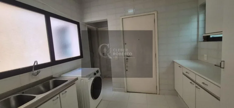 Imagem Apartamento com 4 Quartos e 6 banheiros à Venda, 318 m² por R$ 750.000