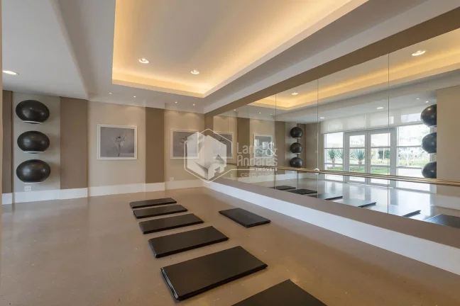 Imagem APARTAMENTO À VENDA, COM 117M² DUAS SUÍTES COM 2 VAGAS E ARMÁRIO PLANEJADO EM TODOS OS AMBIENTES - PATEO BARRA