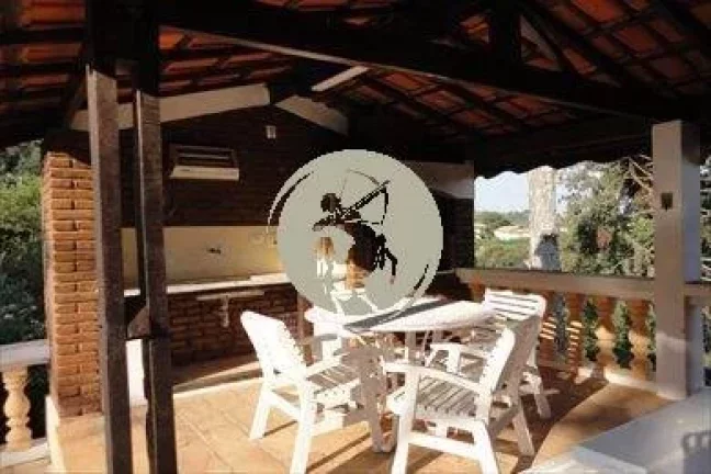 Imagem MARAVILHOSA CASA EM CONDOMINIO FECHADO ESTUDA PERMUTA TOTAL OU PARCIAL.