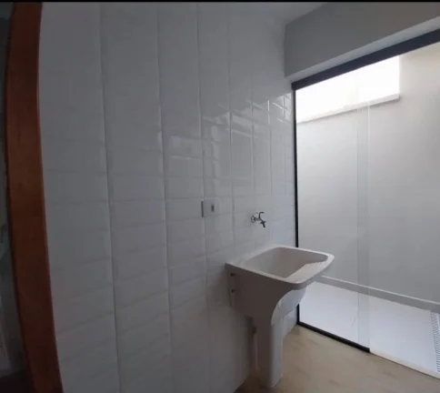 Imagem Casa Nova com fino acabamento com armários!!!