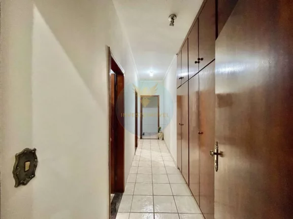 Imagem Casa em Condomínio a Venda no bairro Granja Viana - Carapicuíba, SP