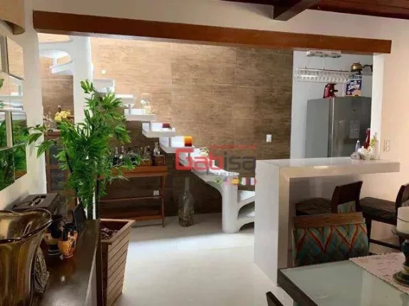 Imagem Casa com 3 dormitórios à venda, 300 m² por R$ 1.700.000 - Ogiva - Cabo Frio/RJ