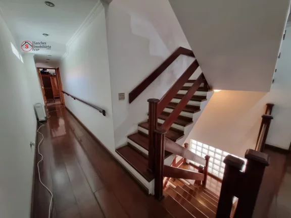 Imagem Casa belíssima na Mooca, 277m, 3 andares, com espaço gourmet, 4 quartos sendo 2 suítes, vaga para 3 carros