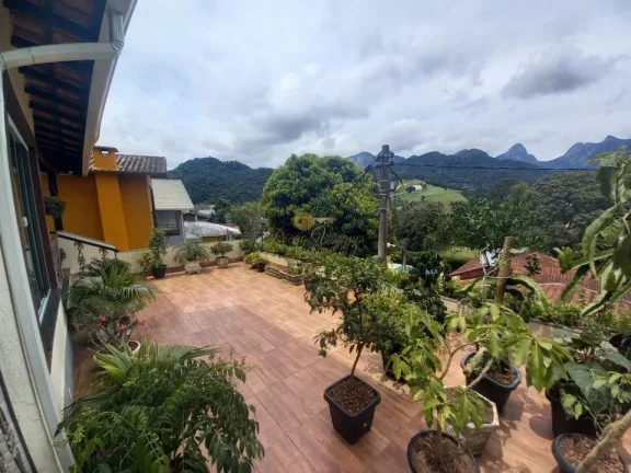 Imagem Casa em Condomínio para Venda em Teresópolis / RJ no bairro Vargem Grande